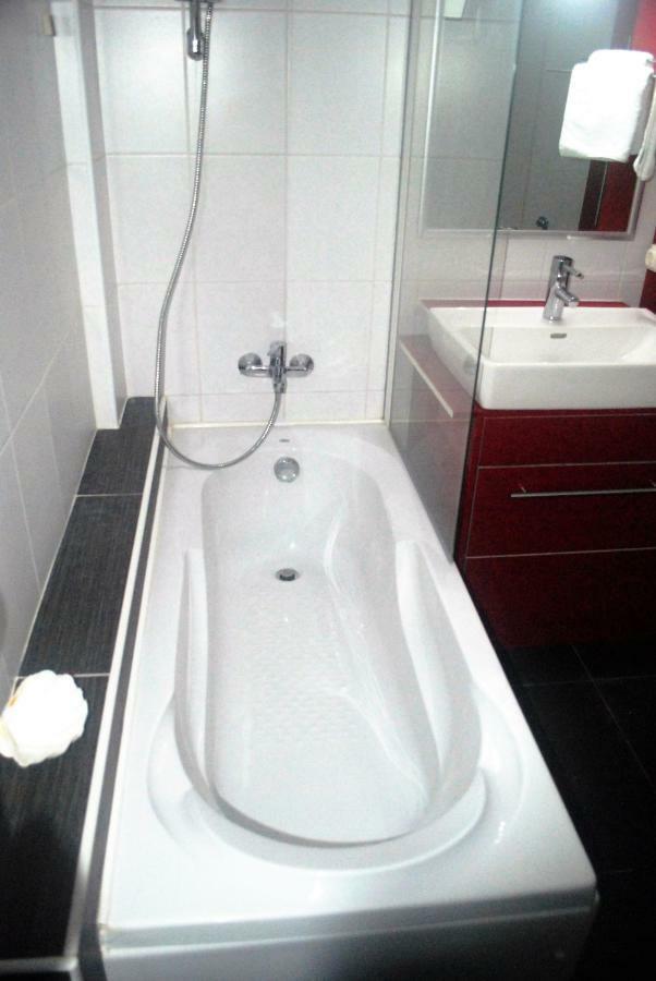 Asimelia Luxury Apartment Candia Esterno foto